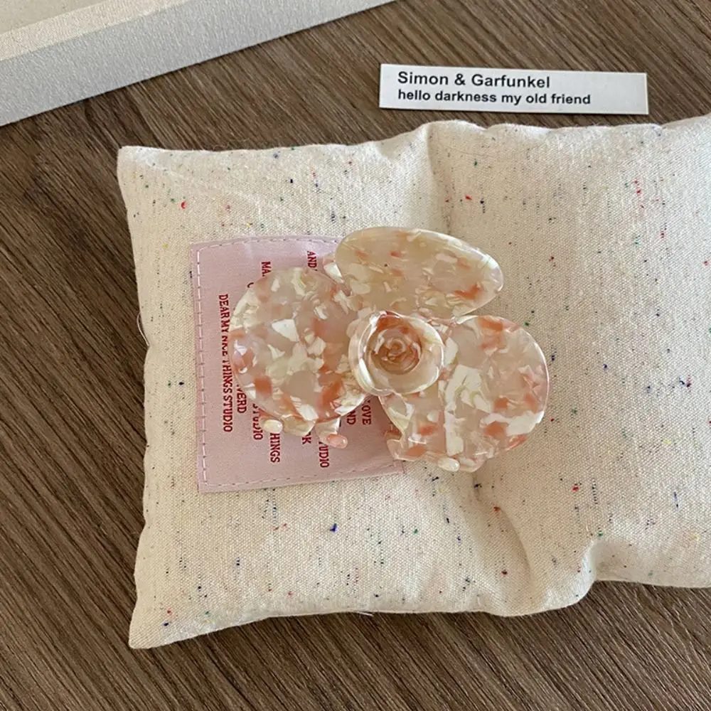 Niedliche Blumen-Haarklammer im französischen Stil, bunte Haarspange, Kamelie-Haarnadel, Kopfbedeckung, mittelgroße Hai-Clip für Reisen