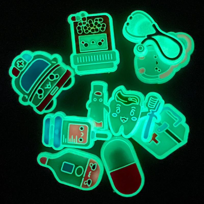 Luminous Nurse Shoe Decoration Shoe Charms Cute Stethoscope Syringe Pill Medical Shoes Charms Clog Pin for Women 1PCS