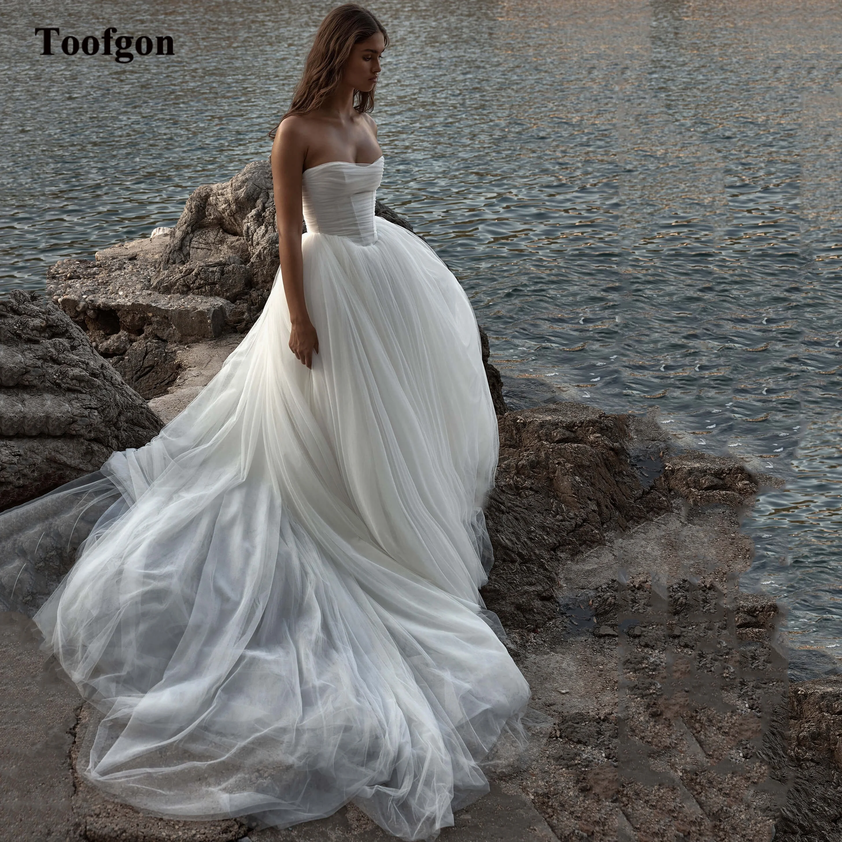 

Toofgon Simple Beach Wedding Dresses Strapless Pleated A Line Soft Tulle Bones Formal Party Bride Dress Wedding Bridal Gowns