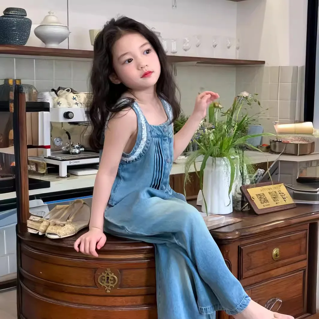 

Children Clothing Girls Denim Set 2024 New Fashionable Girls Retro Korean Style Backstrap Cardigan Jeans Fashion Two-piece Set