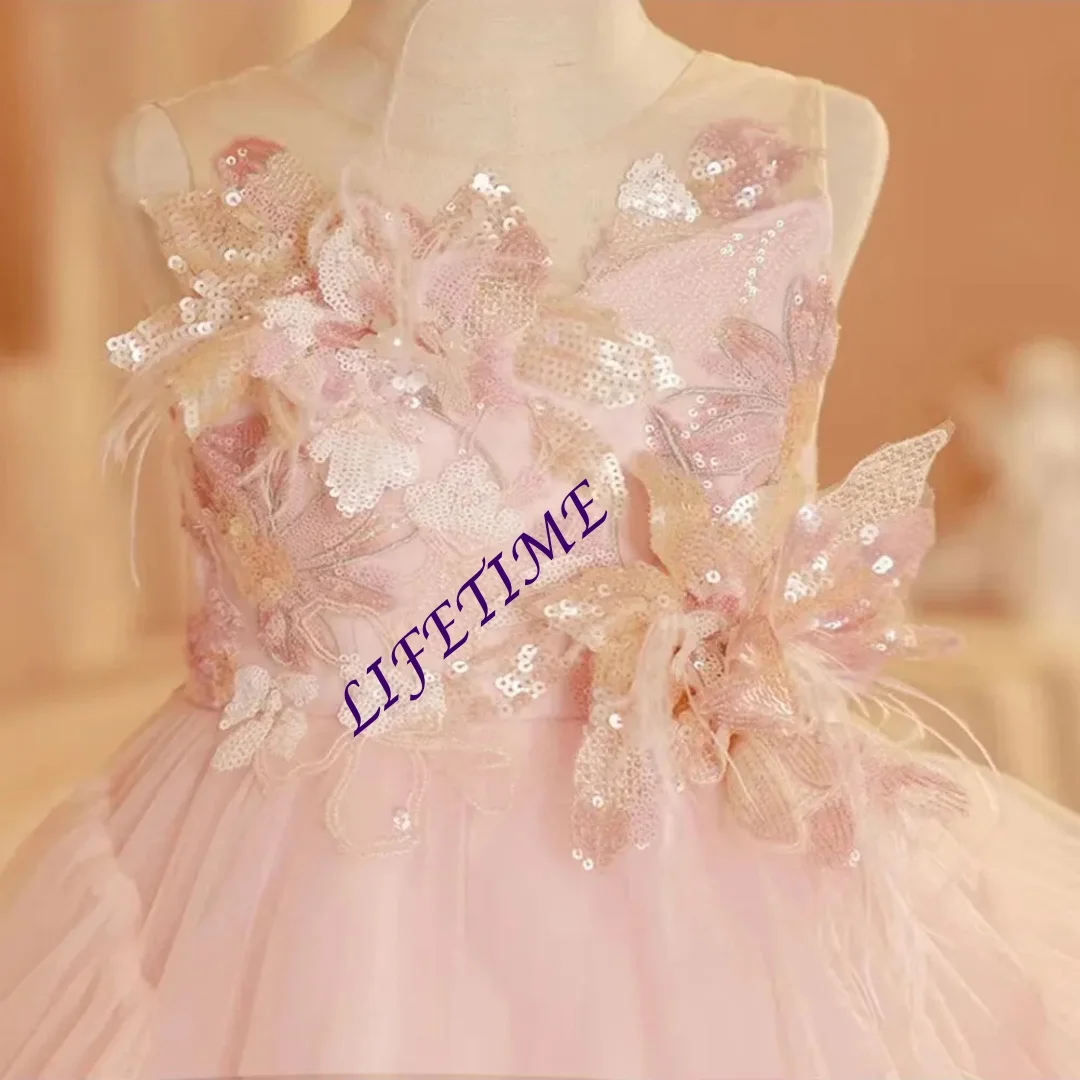 カスタマイズされた高級感あふれる花嫁介添えドレス、羽根飾り付きアラビアンプリンセス風キッズウェディング、誕生日パーティー、舞踏会、聖体拝領式用ガウン