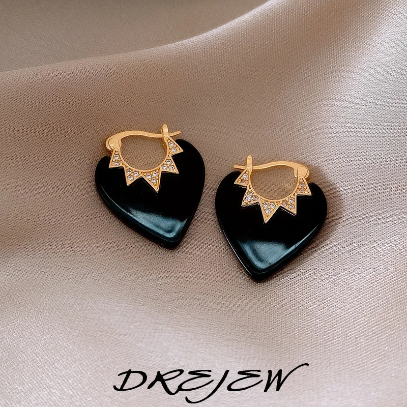 

DREJEW Zircon Love Earring for Women Retro Light Luxury High Quality Hoop Earrings Buckle Fashion Luxury Designer Jewelry Gifts