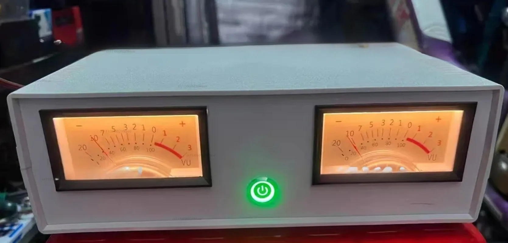 Square VU Meter Music Spectrometer Dual VU Meter Aluminium Panel LED Warm Backlight Dual Mode Oscillation Amplitude Adjustable