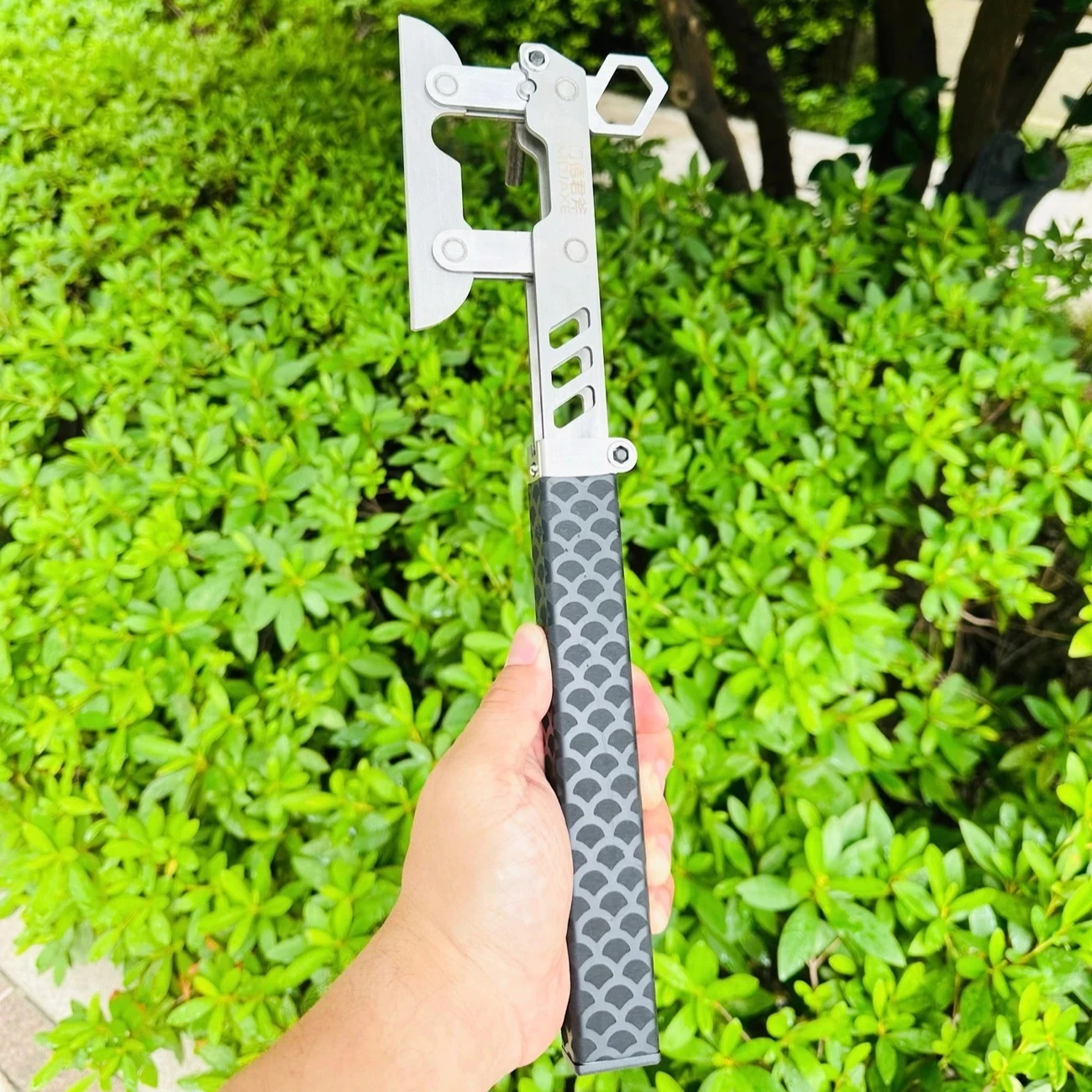 EDC Multifunctional Folding High-quality Practical Axe Convenient for Outdoor Survival Household Cutting Firewood Hand Tool