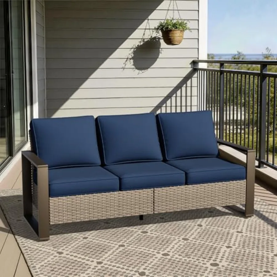 

Уличный 3-местный диван из ротанга с толстыми подушками из олефина и прямоугольными металлическими подлокотниками, бежевый - прочный ротанговый материал