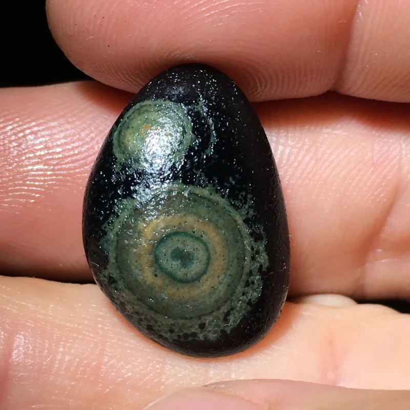 Natural High Quality Alashan Gobi Agate Eye Stone  Decorations Multi-variety Mineral Specimen Collection