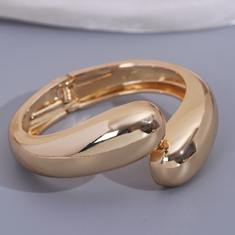 Trendy Gold Color Heavy Metal Irregular Open Bangle for Women Exaggerated Wide Big Cuff Bracelet & Bangle Party Hand Jewelry