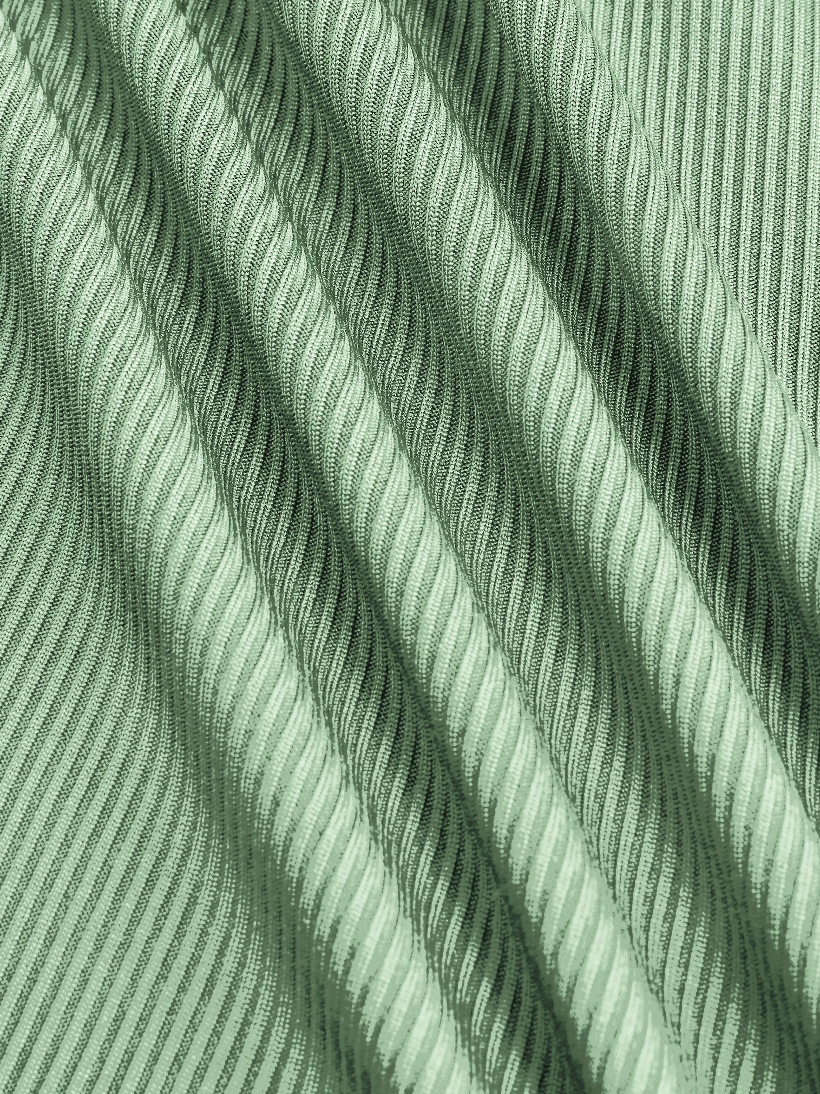 

A loose and comfortable women's cardigan three-piece set for daily casual outings