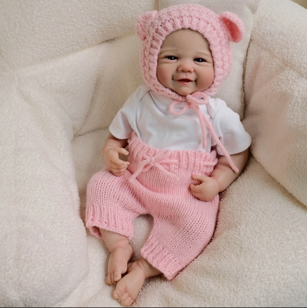 

19 inch Full Body Reborn Baby Doll vivienne Lifelike Soft Touch Cuddly Newborn Baby Doll Multiple Layers Painting 3D Skin