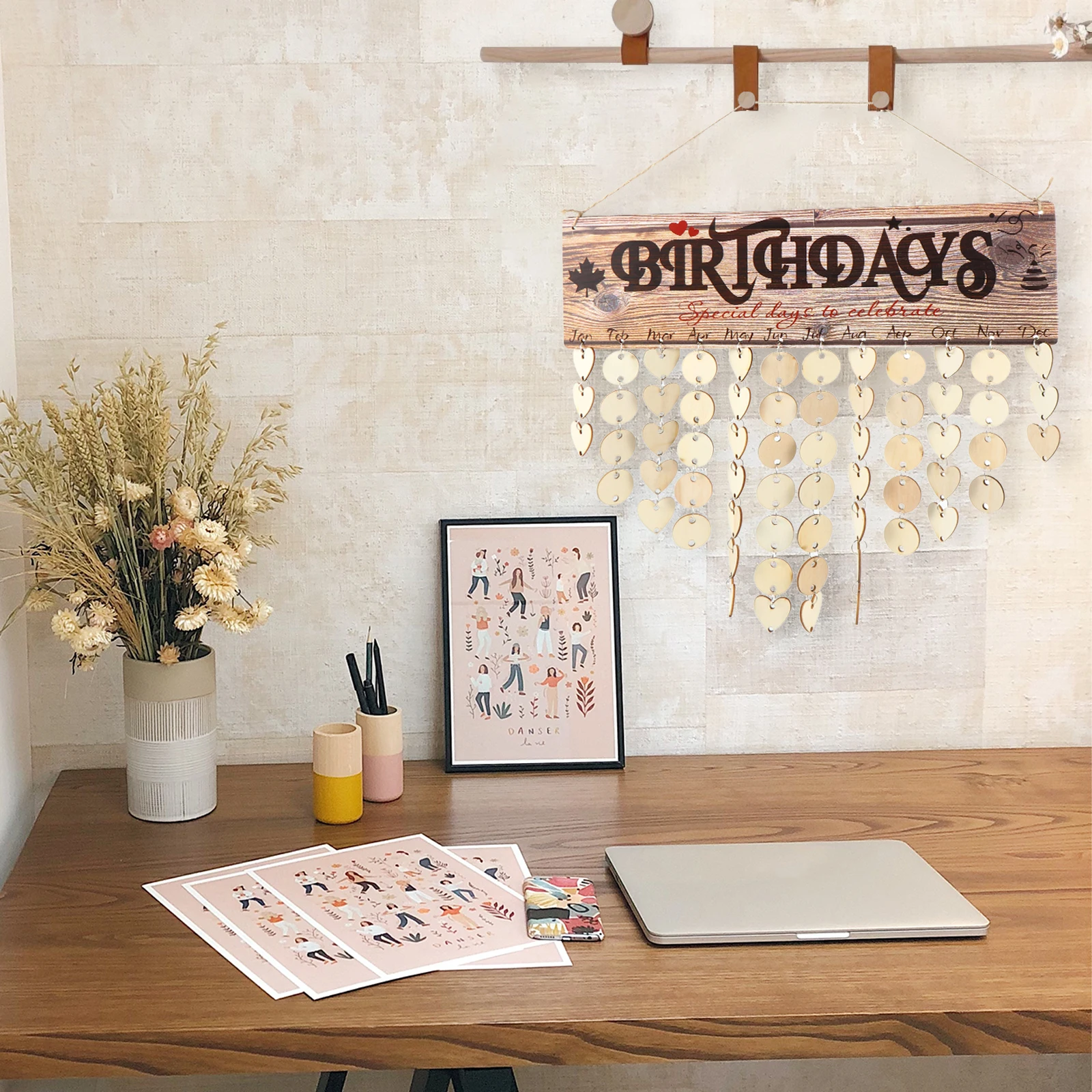 

1Set Wooden Birthday Calendar Hanging Plaque Premium DIY Heart Shape Wooden Slices Reusable Reminder Board for Family Birthdays