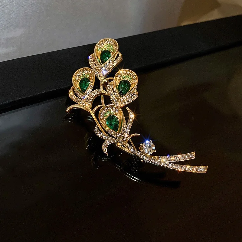 

New high-end calla lily women's brooch, high-end jade brooch, elegant and retro brooch, accessory clothing
