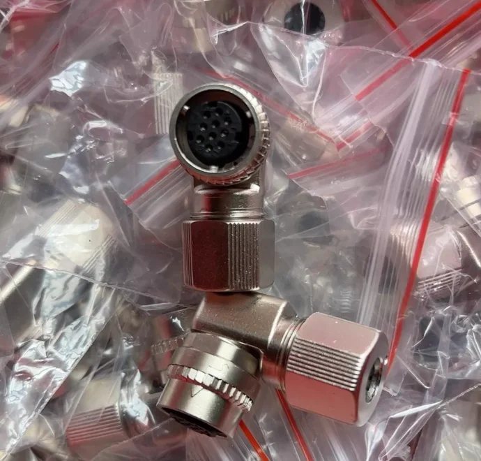 2PCS  Servo motor 10-pin encoder connector ddk cm10