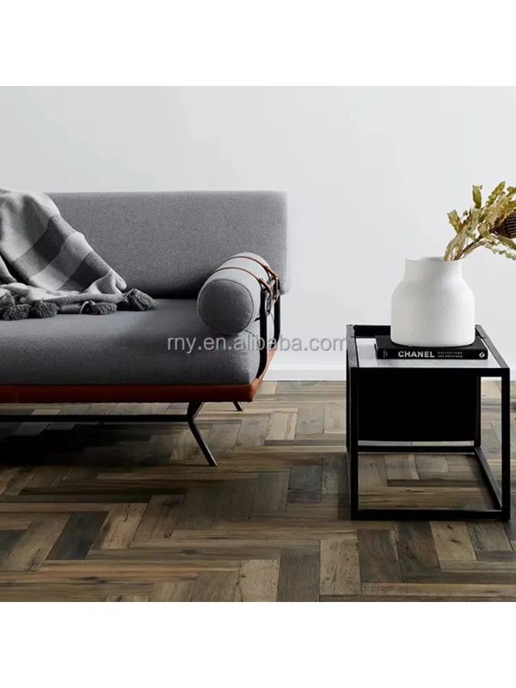 多層ヘリンボーンオークエンジニアードフロアのカスタマイズ版、ブラッシュドベニヤウッド寄木張り床