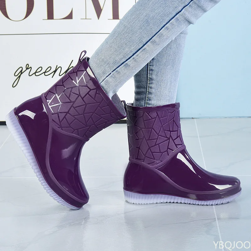 2026 Women Jelly Short Tube Rain Boots Thick Sole Anti Slip Wear Resistant Four Seasons Waterproof Fashion Footwear