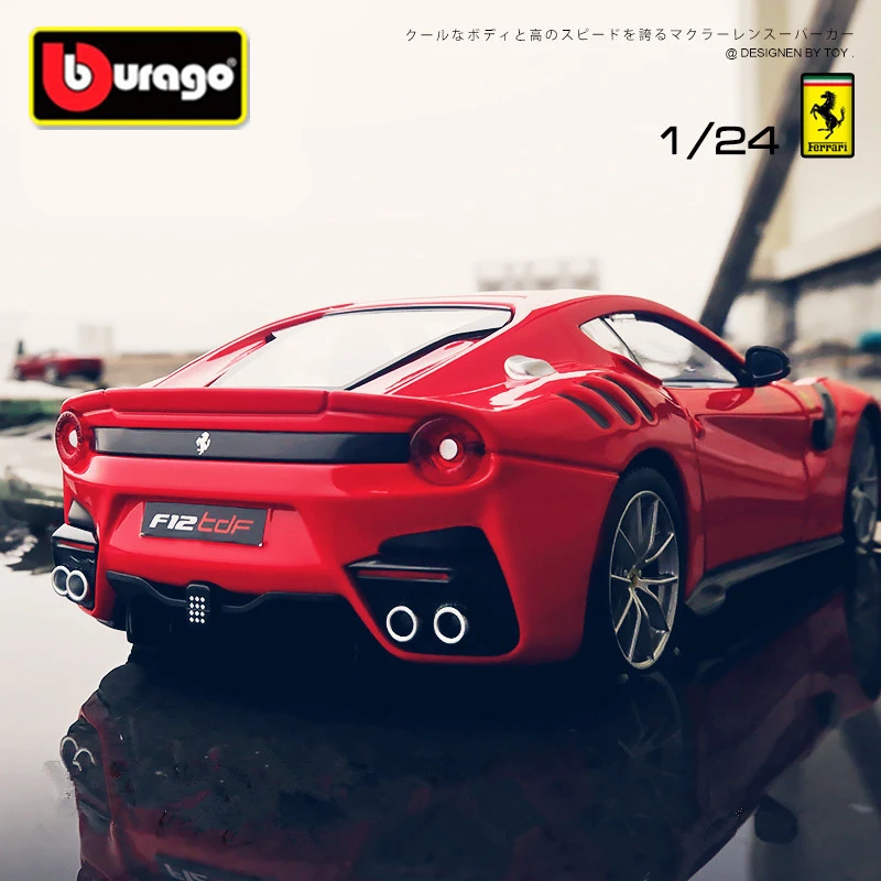 Bburago 1:24 Ferrari F12 TDF Modello di auto sportiva in lega Fonde sotto pressione Veicoli da corsa in metallo Modello di auto Simulazione Collezione Giocattolo per bambini Regalo