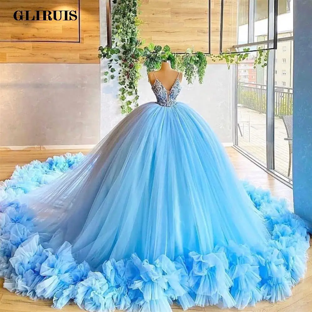 Céu claro azul quinceanera vestidos princesa vestido de baile alças espaguete lantejoulas contas doce 15 vestido ruched sem mangas personalizado