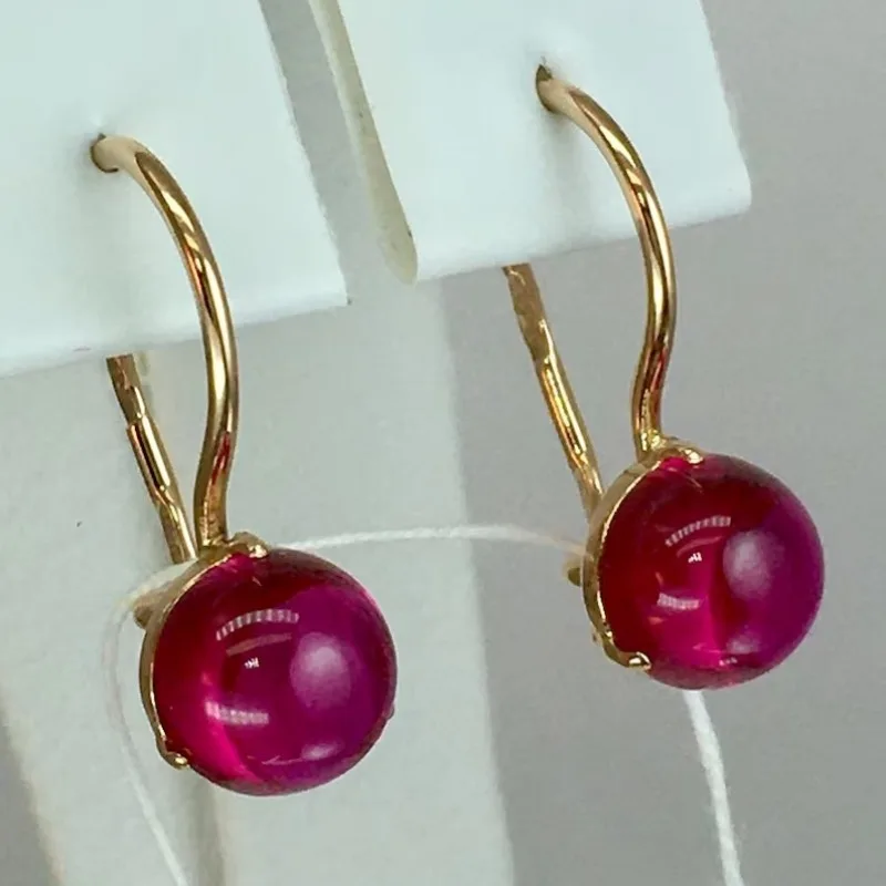 Image of Vintage Romantische Runde Synthetische Rubin-Ohrringe mit Goldhaken für Damen Eleganter Charmanter Schmuck für Bankette und Hochzeiten Handgefertigte Accessoires