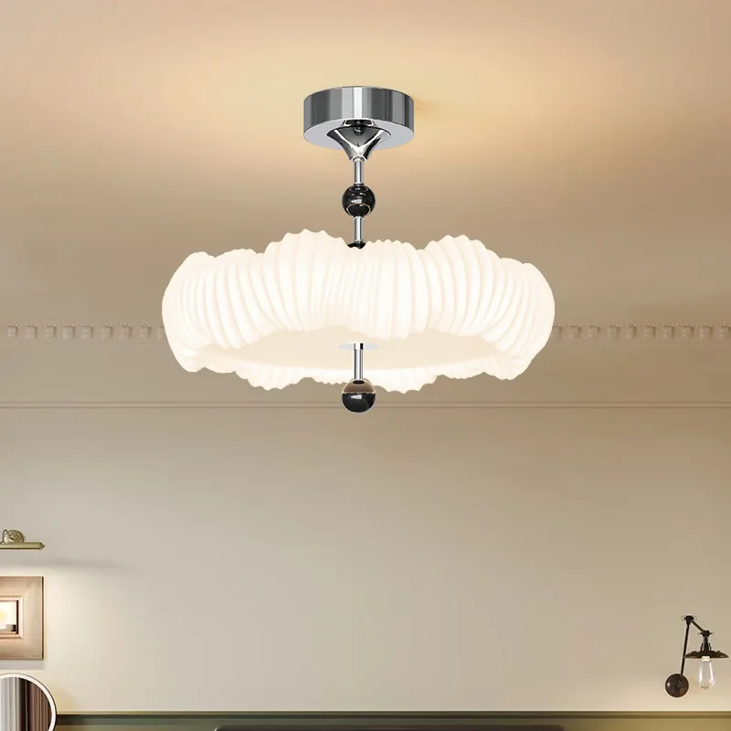 ثريا غرفة نوم فرنسية عتيقة كريمية ذات إحساس متقدم وشخصية إبداعية ومصابيح غرفة النوم الرئيسية للدراسة المستديرة