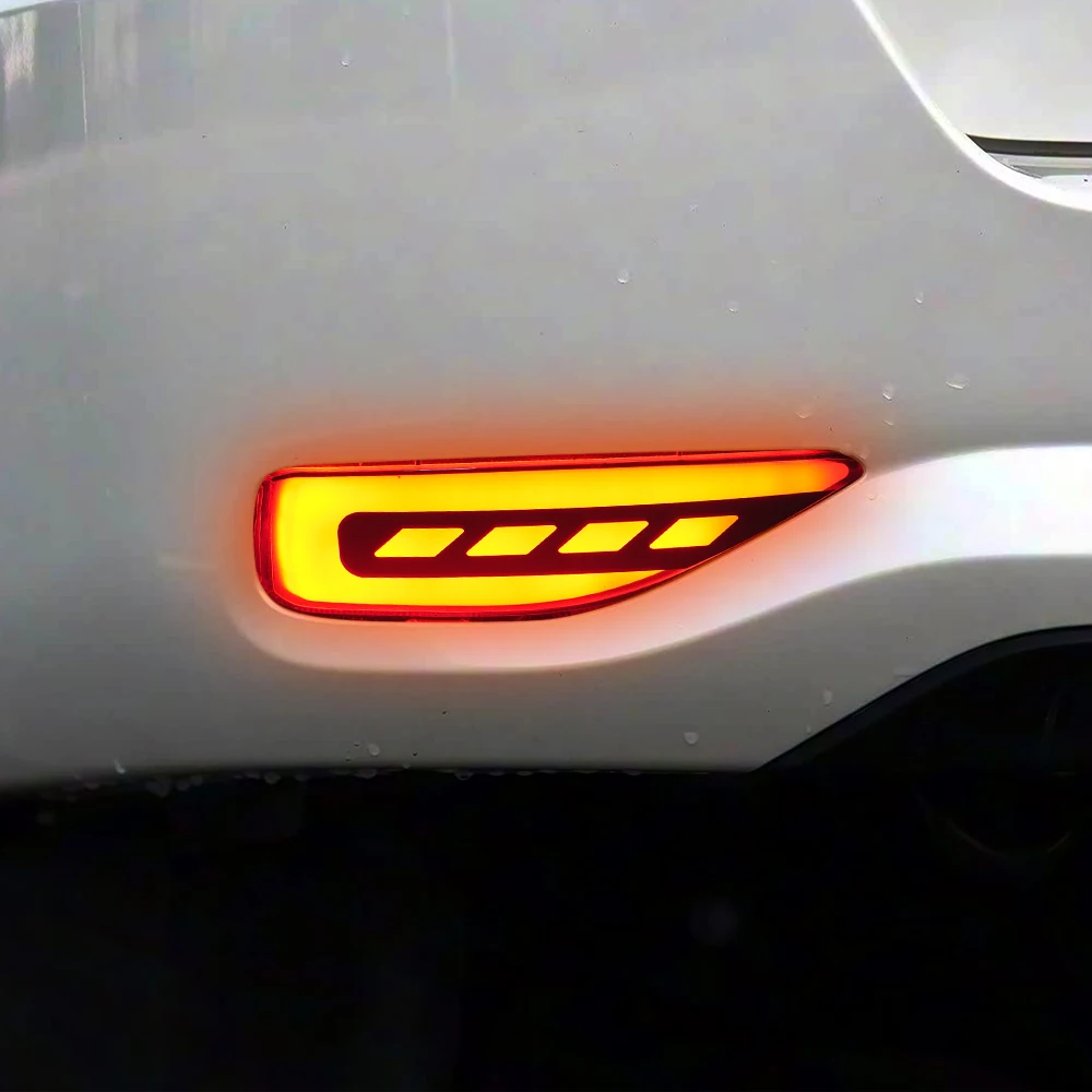LED Car Rear Bumper Reflector Dynamic Light Brake Light For Toyota Fortuner SW4 2015 2016 2017 2018 2019 2020