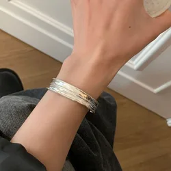 New Arrival Elegant Platinum Plated Simple Design Ladies Bangle Promotion Jewelry For Women New Year Gifts Never Fade