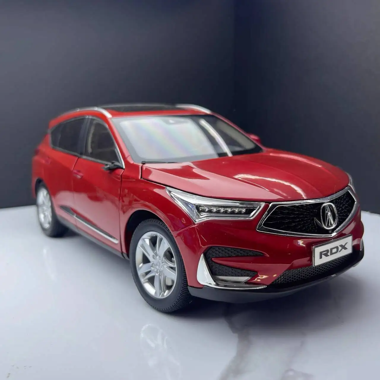 

1:18 ACURA RDX SUV Alloy Car Model Diecast Metal Off-road Vehicles Car Model High Simulation Collection Kids Toy Gift Decoration