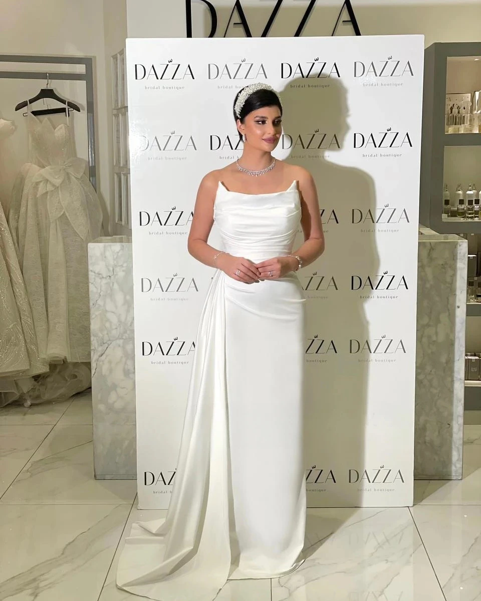 Elegante abito da sera a sirena senza spalline senza maniche in raso bianco per le donne 2024 abito da ballo formale per feste di matrimonio di compleanno di lusso