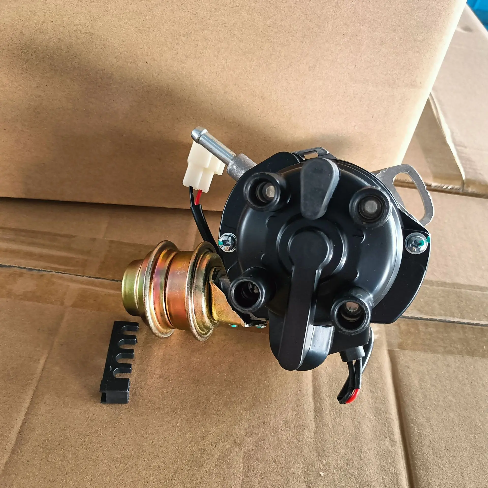 Ignition Distributor Suitable For T6t98582 Md164458 T6t87372