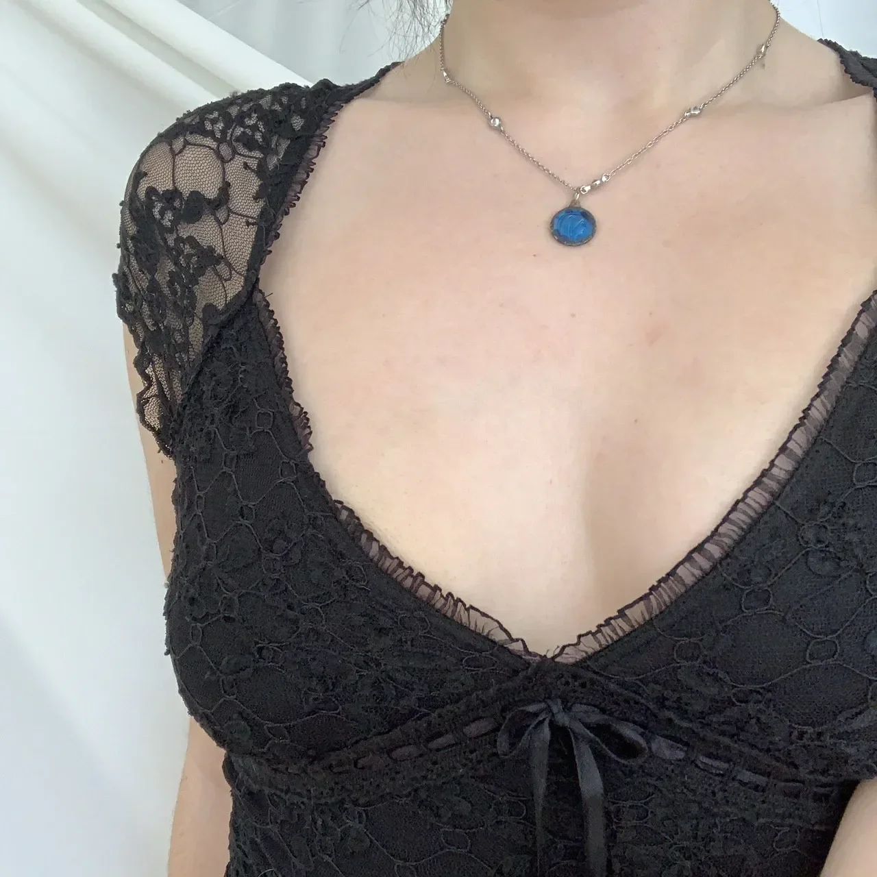 Camiseta de mujer Midriff-baring Tops ropa de verano estilo informal encaje malla empalme cuello en V amarre sin mangas camiseta ajustada ropa de calle