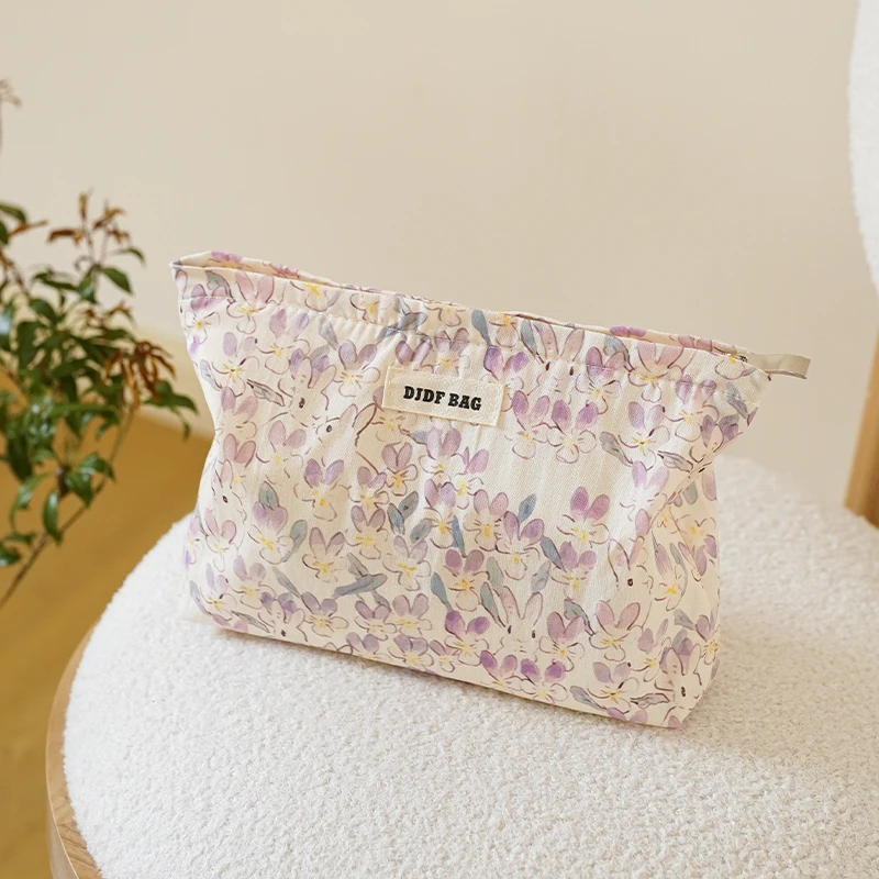 女性用の紫色のバニーコスメティックバッグ,大容量,スキンケア製品の保管,旅行用トイレタリー,ポータブルで便利