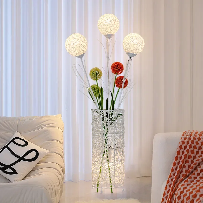 Japanese-style floor lamp living room bedroom vine art about creative B & B tea room study atmosphere decorative lamps