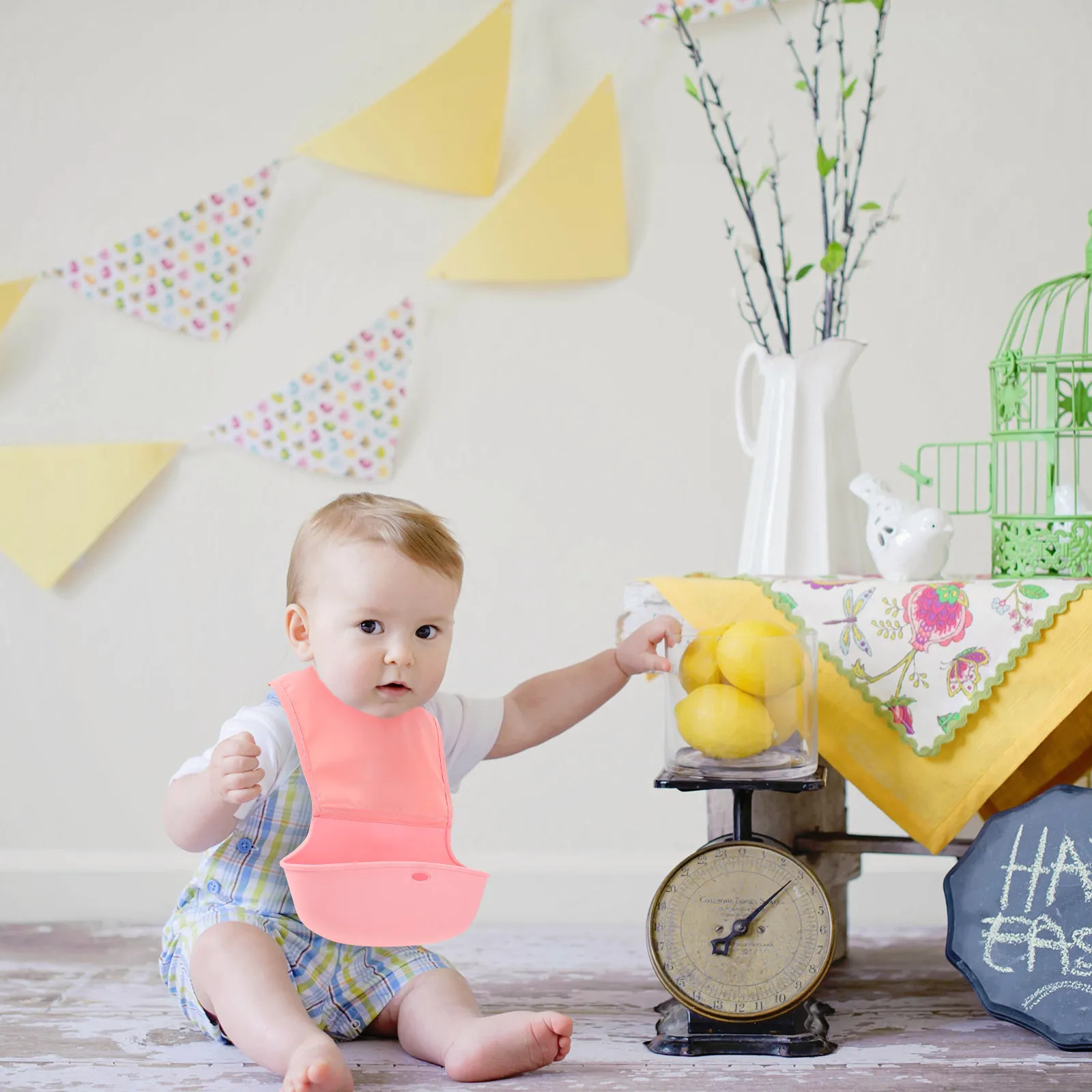 

1Set High Quality Waterproof Soft Bib for Babies Adjustable Snap Closure Stain Resistant Feeding Bib Washable Toddler Eating