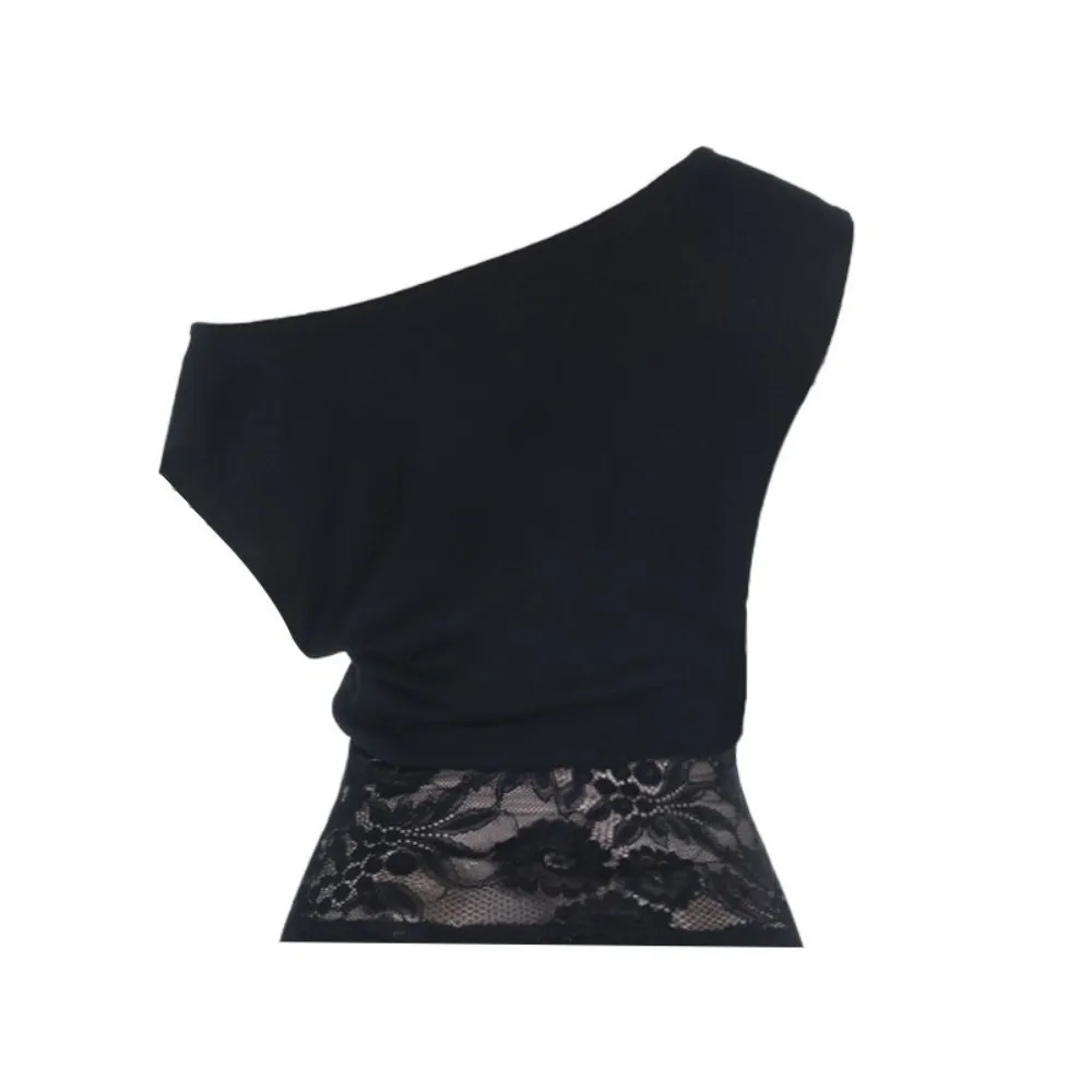 Blusa de encaje con hombros descubiertos y patchwork, top transparente con ribete de encaje que define la cintura, sin mangas, con cuello asimétrico irregular