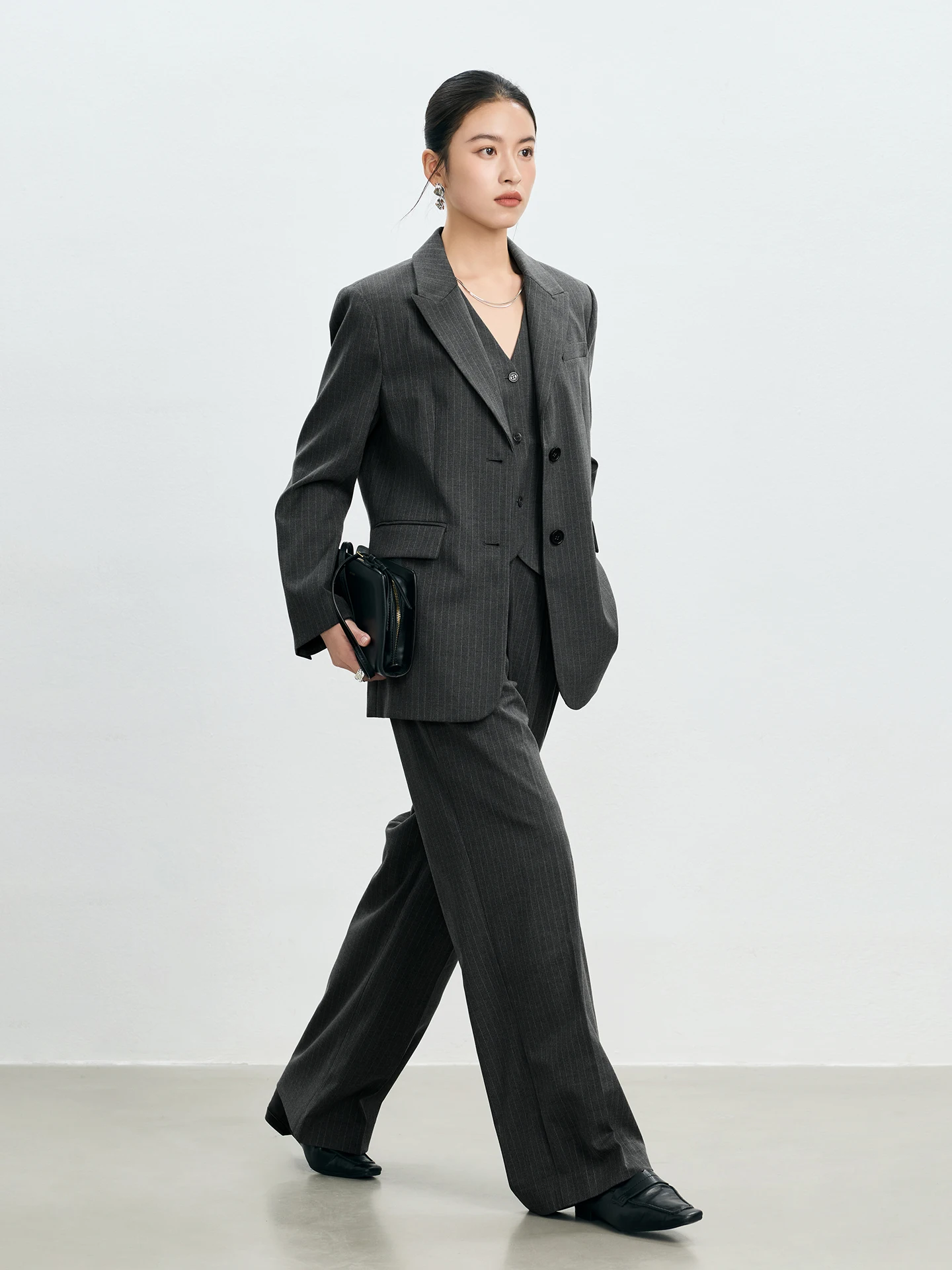 

Женский пиджак Deep ey Stripe с одной пуговицей, свободного кроя, из полиэфирного волокна, с длинными рукавами, стандартной длины, весна 2026