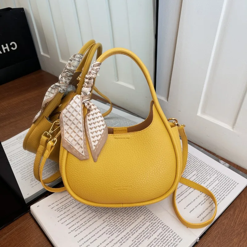 

Classic Elegant Minimalist Diaper Bag: Women's Shoulder Bag, Luxury Leather Bag With Solid Color And Original Paris Style