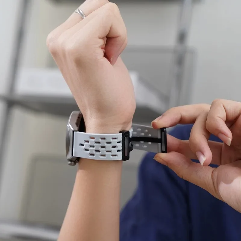 สายซิลิโคนแม่เหล็กสําหรับ Samsung Galaxy Watch 8 40 มม.44 มม.สร้อยข้อมือกีฬาสําหรับ Samsung Watch 8 คลาสสิก 46 มม.