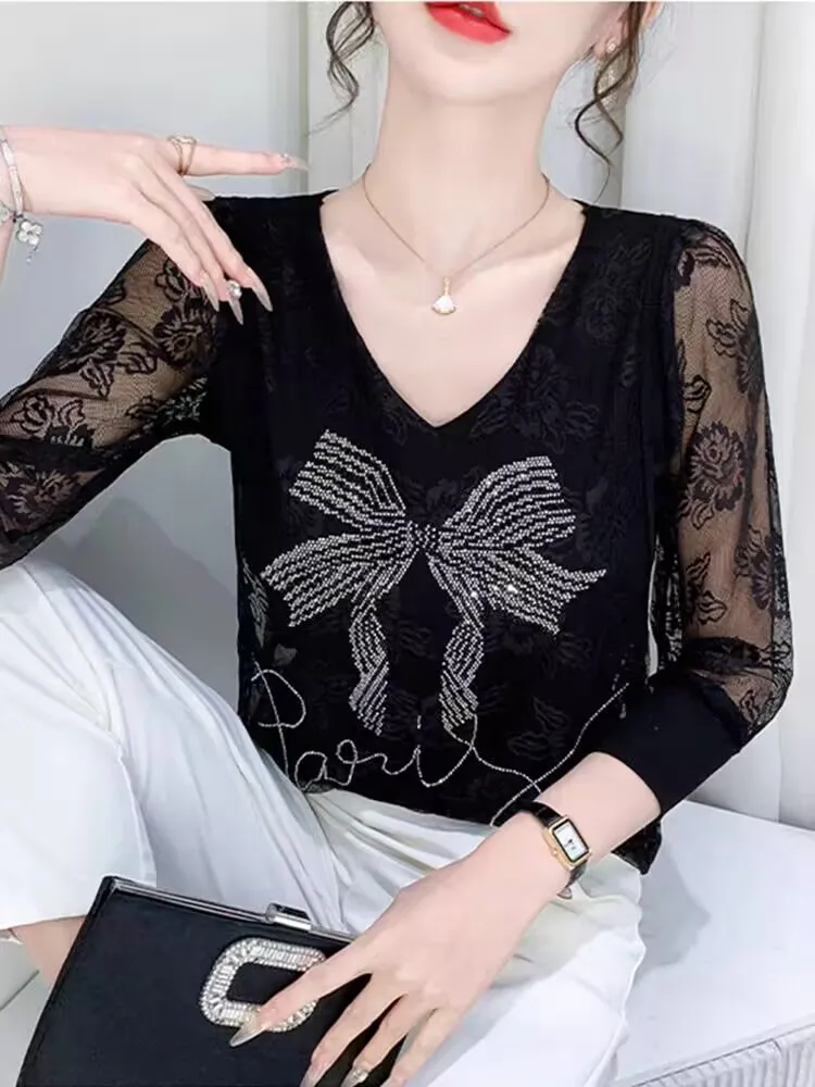 2025 프렌치 스타일 레이스 고품질 브이넥 백리스 시스루 티셔츠 봄 여름 여성 반팔 우아한 패션 스트리트웨어