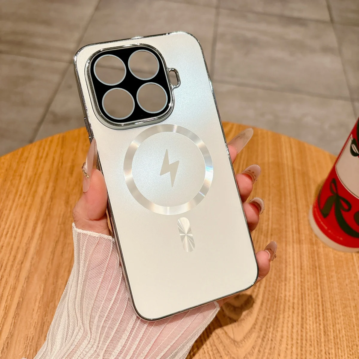 حافظة هاتف مغناطيسية فاخرة AG متجمدة غير قابلة للانزلاق لهاتف Xiaomi 14 15 Ultra 15S 15T 14T 17 Pro Max لغطاء الشحن اللاسلكي Magsafe