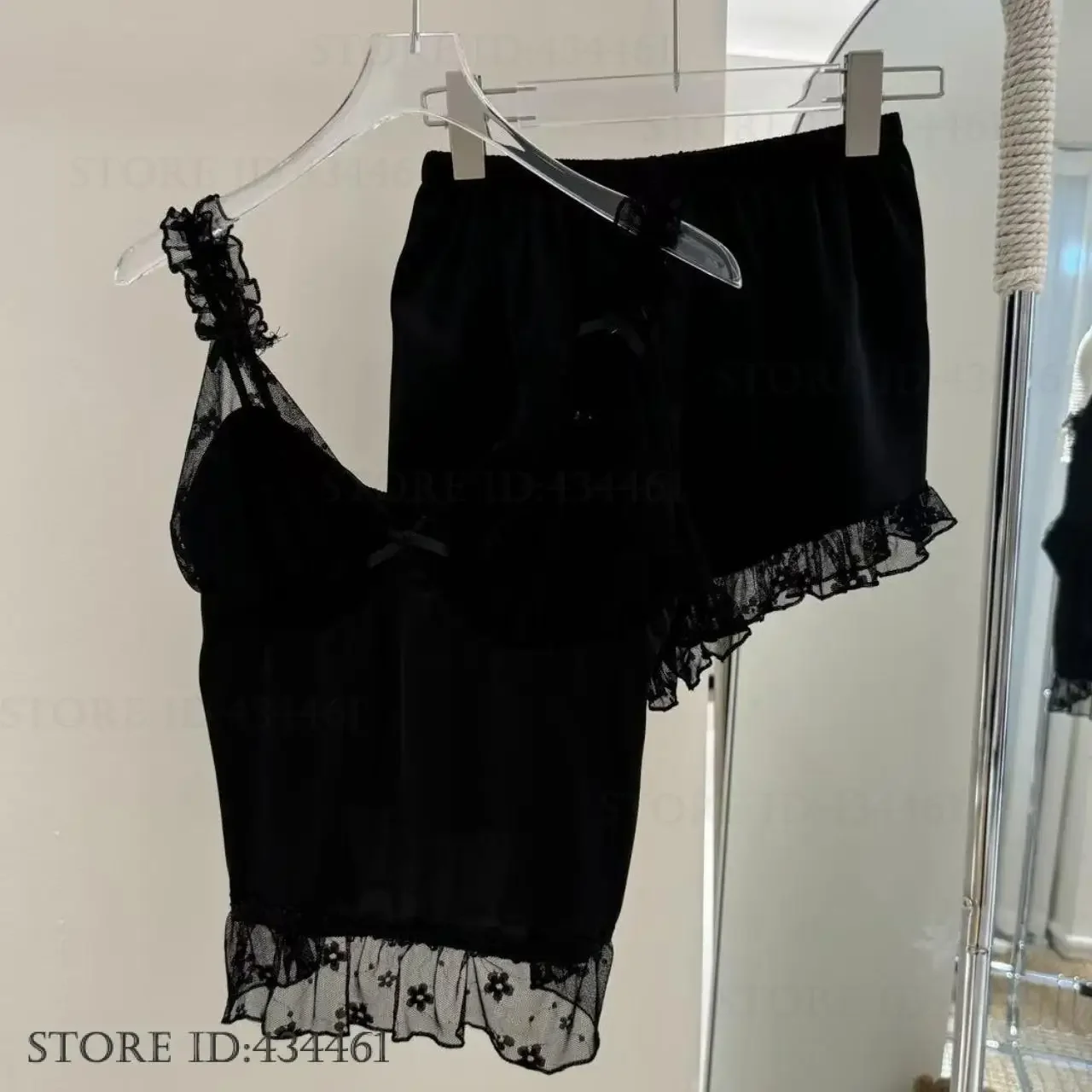 

Sexy Lingerie Lace Trim Suspender Pajamas Set Summer New Female Sleepwear Home Clothes Silky Satin Strap Top&shorts Lounge Wear