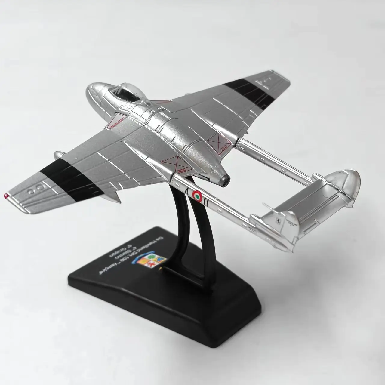 1:100 Scale DH.100 Vampire Fighter Jet Simulation Alloy Airplane Models Diecast Aircraft Static Finished Collection Ornaments