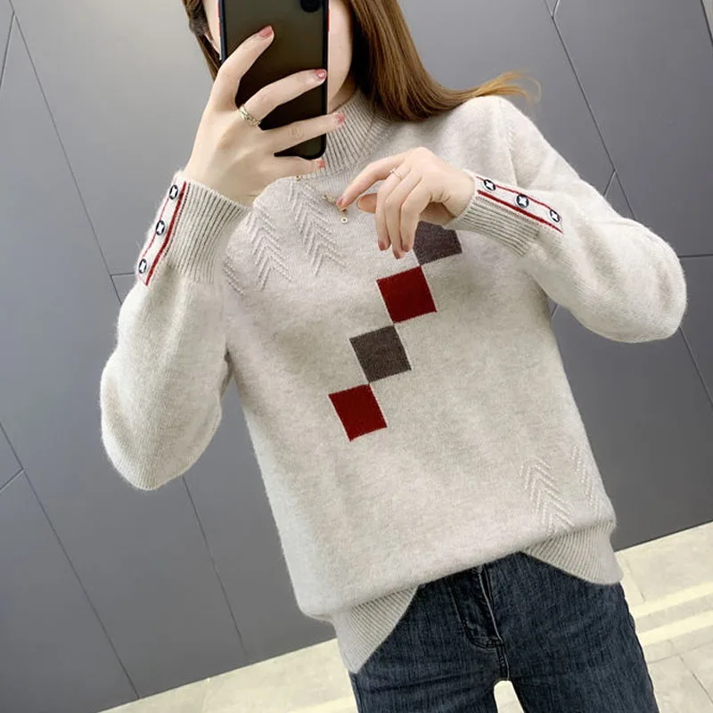 Autumn and Winter Fashion Trends Korean Edition Half High Neck Versatile Loose and Simple Color Matching Women\'s Knitted Sweater