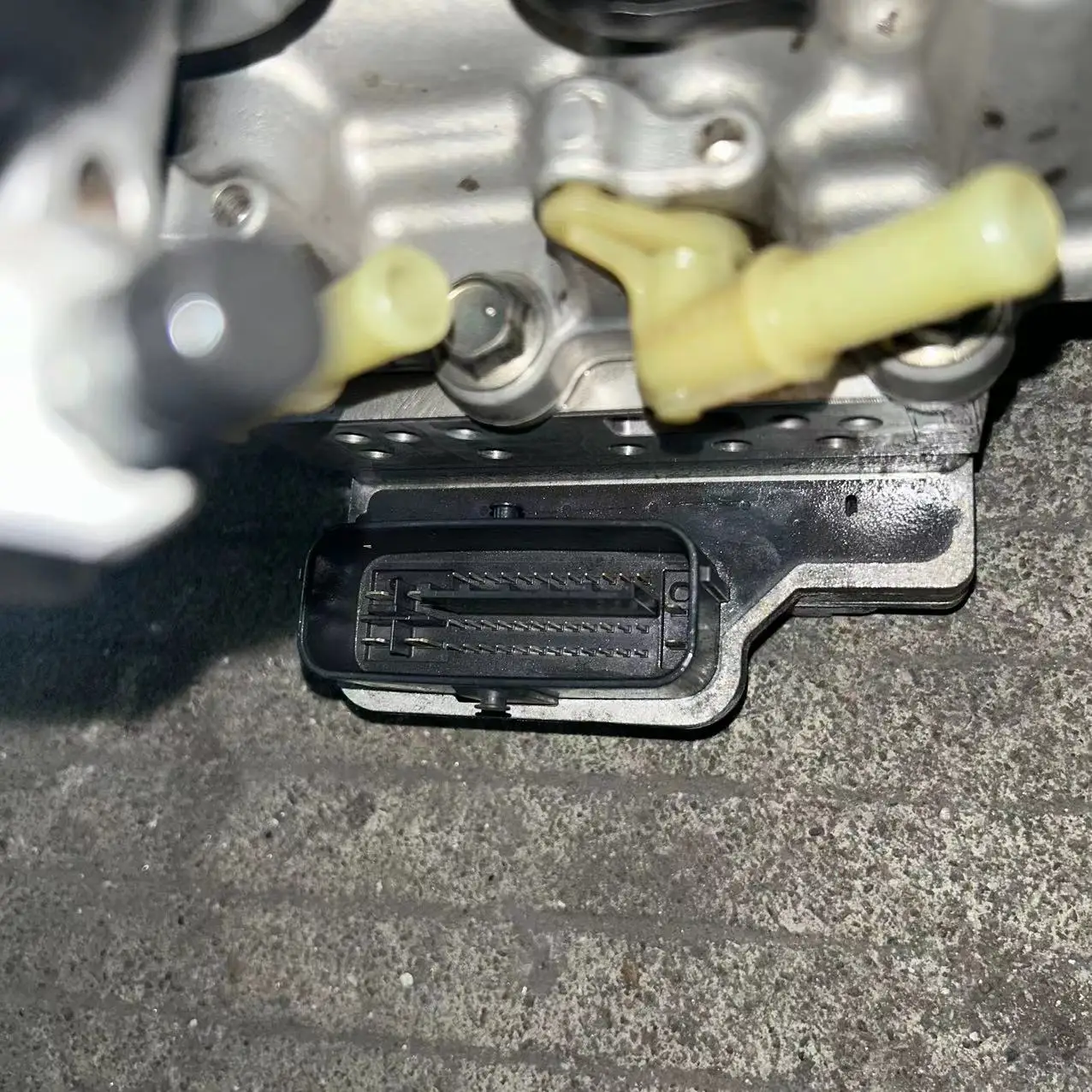 Pompa ABS ibrida originale di seconda mano per Corolla Break Booster Land Cruiser Prado per lexus LX450 LX560