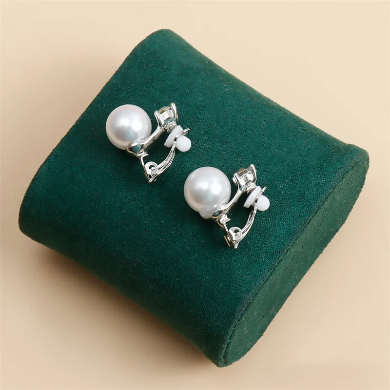 Retro Style Earclip Inlaid Imitation Pearl Earrings Metal Ear Buckles Geometric No Pierced for Women Wedding Jewelry Gifts