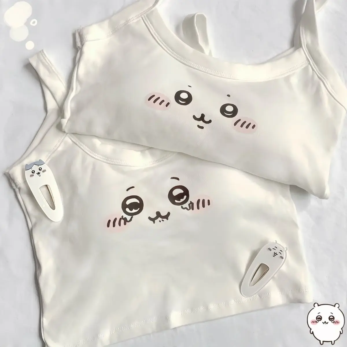 Japanische Chiikawa-Trägerweste für Damen mit selbstklebenden, niedlichen Cartoon-Chiikawa-Motiven, gepolsterten Cups, atmungsaktiv, süße Träger aus reiner Baumwolle