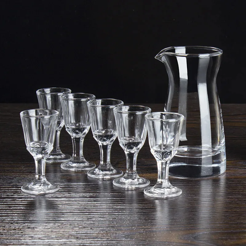 

TOPMAYA 6pcs/7pcs Small One Beaker Glass Dispenser Pot Spirit Baijiu Cups Wine Set Household Mini Shot