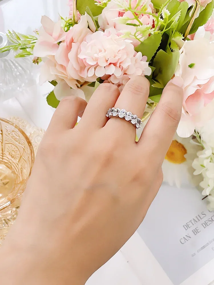 New Fashion and Personalized Versatile 925 Sterling Silver High Carbon Diamond Wedding Simple Ring Jewelry for Women