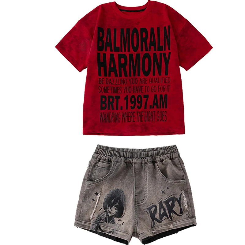 Abbigliamento Hip Hop Kpop per bambini T-shirt con stampa di lettere rosse Pantaloncini jeans strappati da strada casual grigi per ragazze Costumi di danza jazz