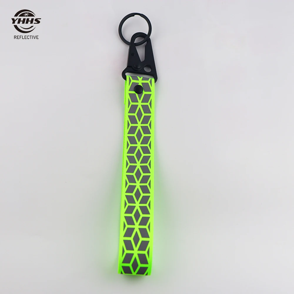 Wholesale Bag Pendant High Quality Promotion Safety Reflective Keychains For Kid's Schoolbag Riding Gear
