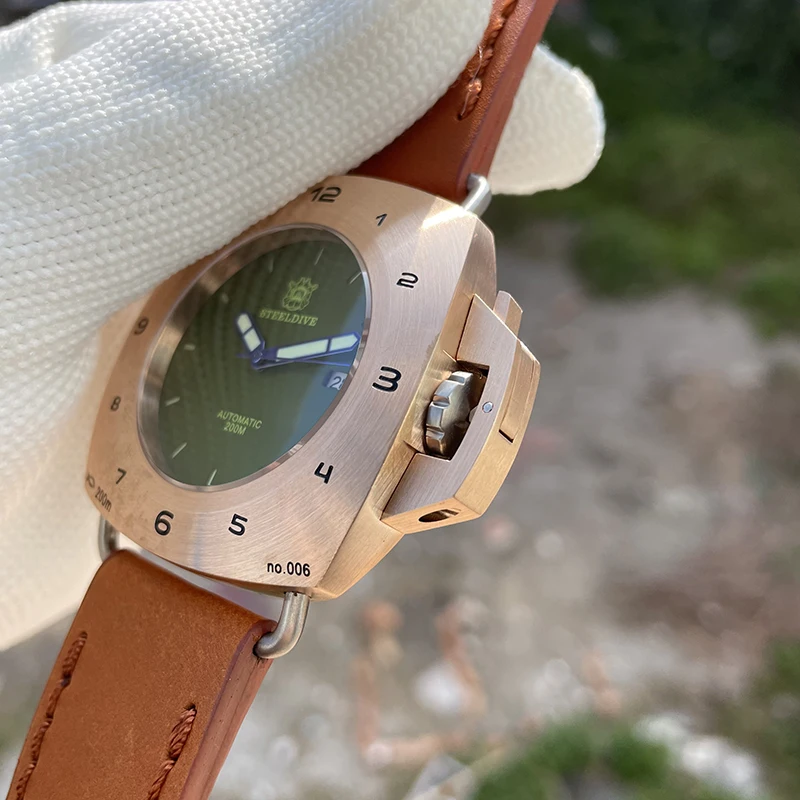 STEELDIVE Mens Diver Watches Military Automatic Watch Bronze 20Bar Waterproof Mechanical Wristwatch Luminous Sapphire NH35
