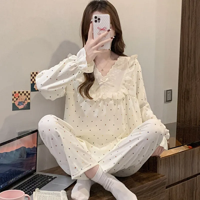 ชุดนอนผู้หญิง ชุดลำลอง ผ้าคลาวด์คอตตอน ชุดนอนฤดูใบไม้ผลิ เสื้อเชิ้ตลูกไม้สไตล์เจ้าหญิง+กางเกง 2 ชิ้น