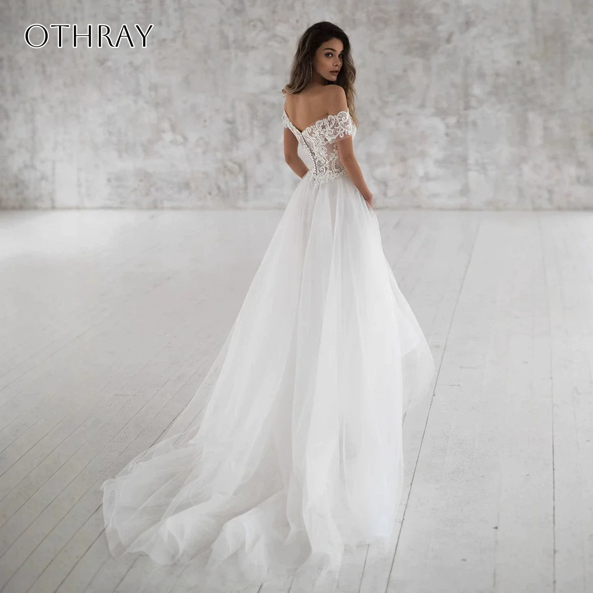 Off Shoulder Appliques A-line Bridal Wedding Gowns Buttons Tulle Sweep Train Customized свадебное платье